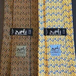 Hermès Silk Tie Set of 2 Men neckties with Fish Print Yellow, Blue, Brown, Green